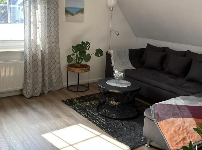 Neu Hofmann * Husum (Schleswig-Holstein)